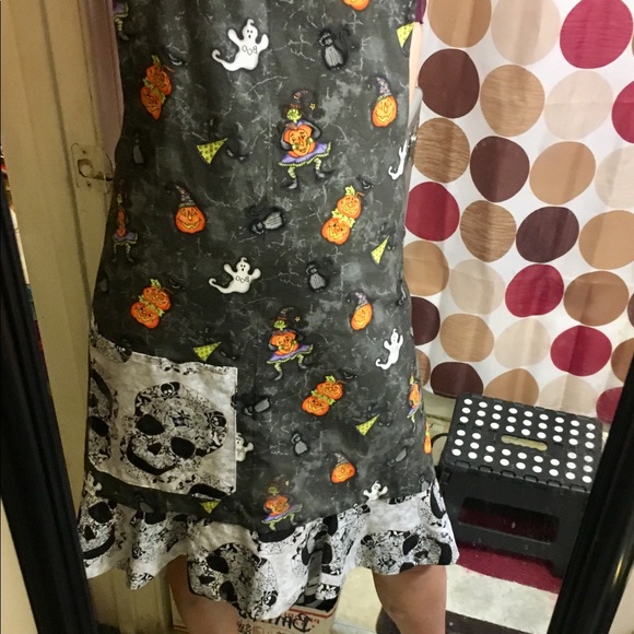 A+ Quality Hand Made Reversible Apron - Picture 2 of 4